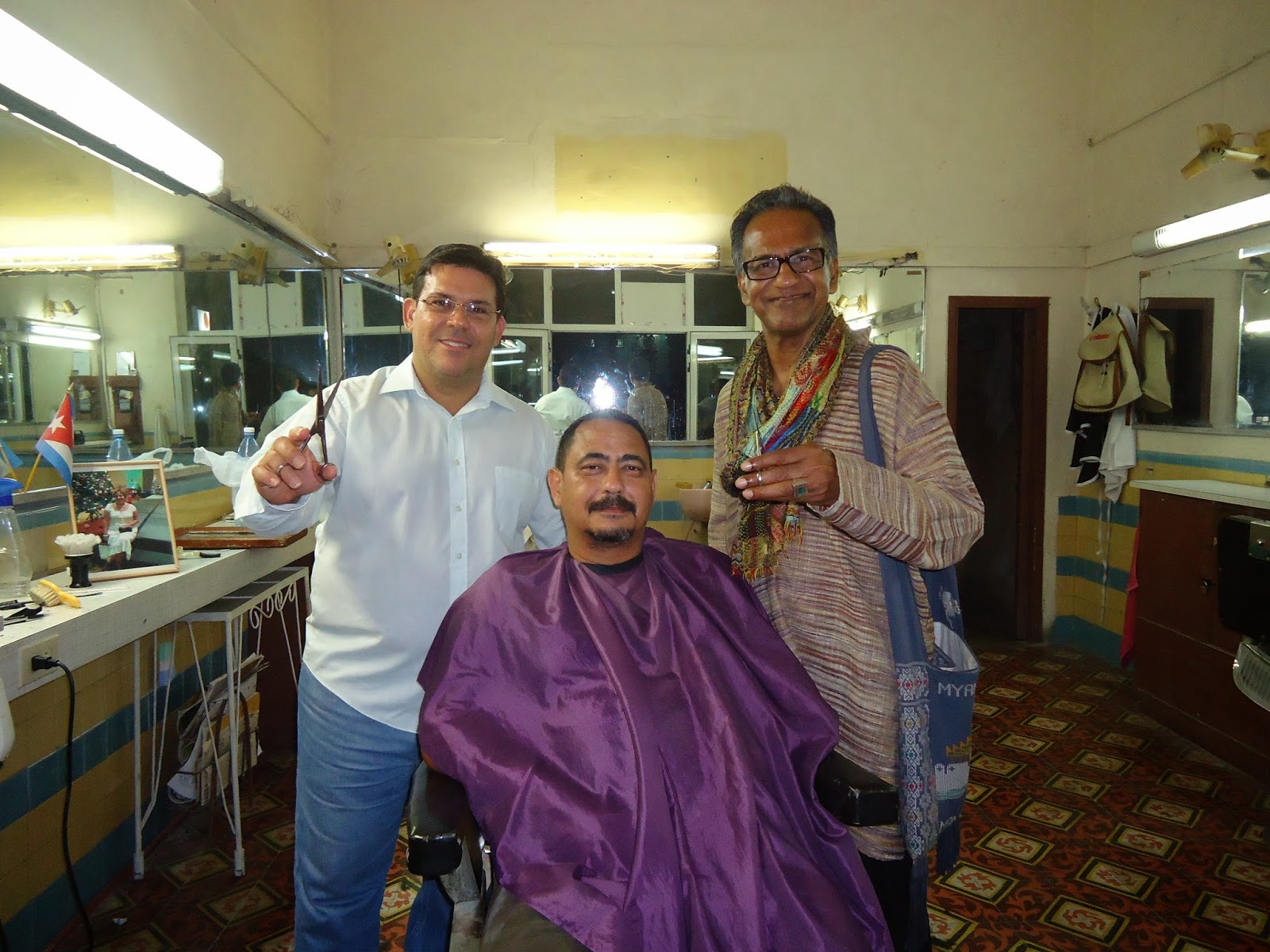 THE BARBER POET OF LA HABANA