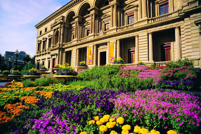 REMEMBERING AN OCTOBER IN MELBOURNE AUSTRALIA NOW TRANSPORTED TO IRAN
